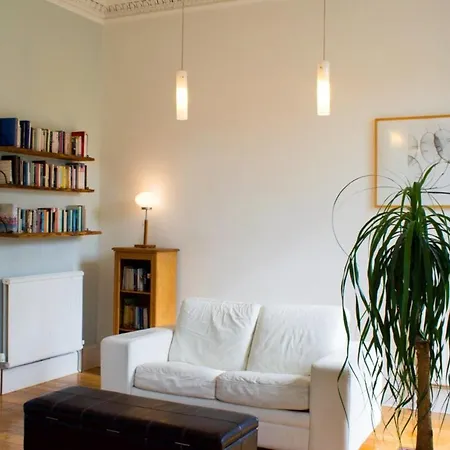 公寓 Stylish Four Bedroom Stockbridge Home! Sleeps 7