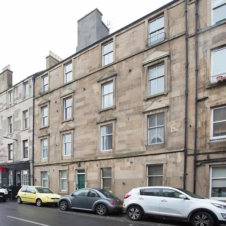 Apartment Charming 1 Bedroom Flat In