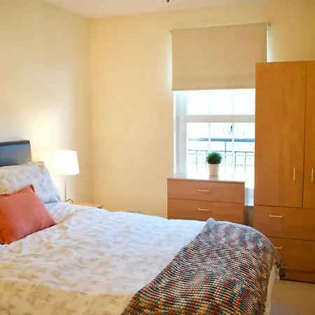Beautiful 2 Bedroom 2 Bathroom Apt * Εδιμβούργο