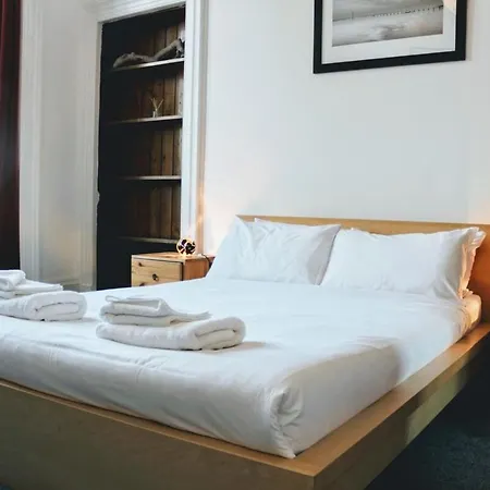 Traditional Oer The Meadows * אדינבורו