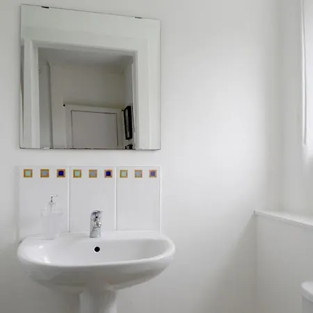 Stylish 2 Bedroom Bruntsfield In