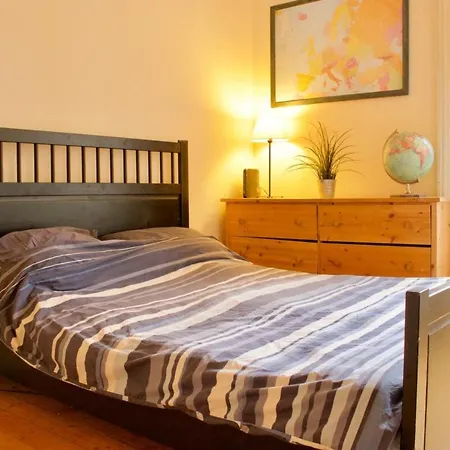 Classic Flat In The Heart Of Morningside *