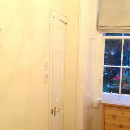 شقة 1 Bedroom On Charming St Stephen Street *