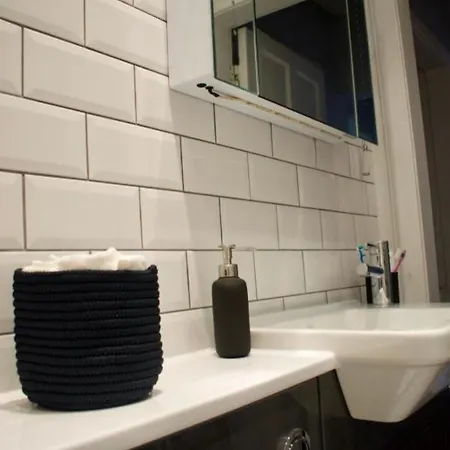 Charming City Centre Flat Sleeps 4 Appartement