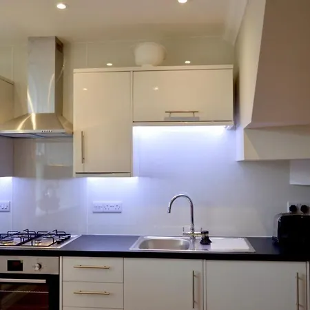 Stylish City Centre - Sleeps 3 شقة
