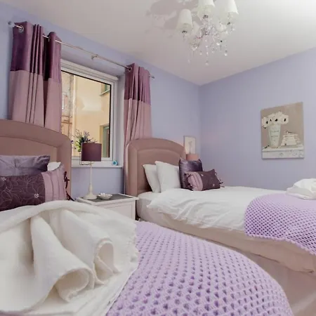 Apartment Stylish Royal Mile With Parking! *