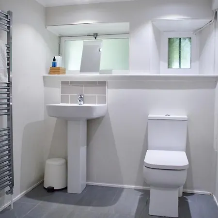 Contemporary Georgian Flat With Private Garden Apartment Edinburgh