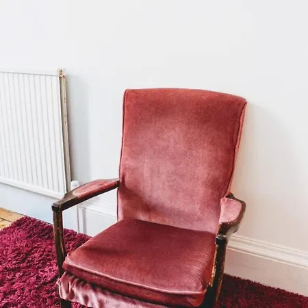 Traditional Oer The Meadows * Edinburgh