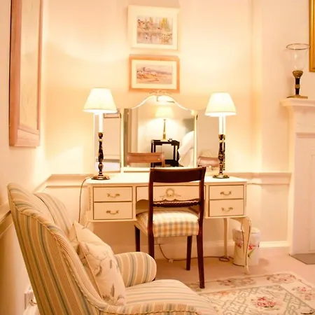 Period On Castle Street Apartment