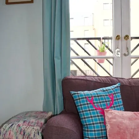 Charming City Centre Flat Sleeps 4 Appartement *