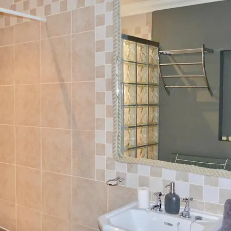 Stunning 3 Bedroom City Centre * Edynburg