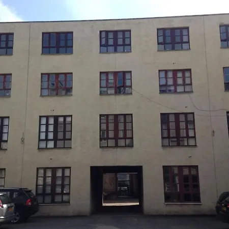 2 Bedroom By Leith's Shore Edimburgo