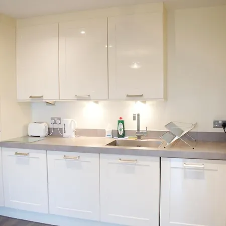 Apartament Large And Modern 2 Bed 2 Bath *