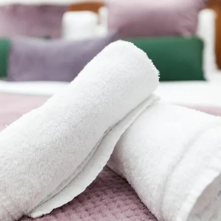 Traditional Luxury Sleeps 10 Guests