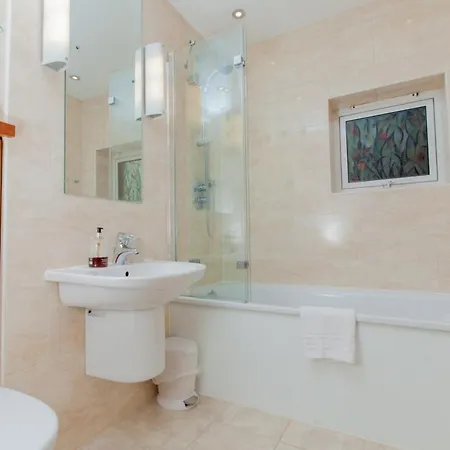 Apartment Stylish Royal Mile With Parking! *