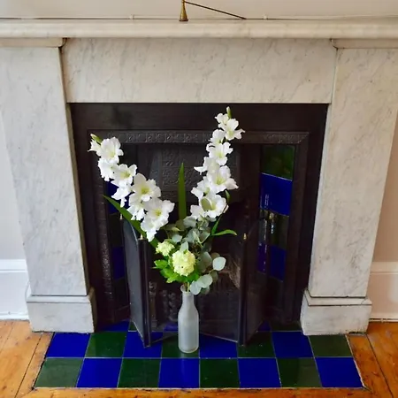 Lovely And Central Two Bedroom Flat Εδιμβούργο