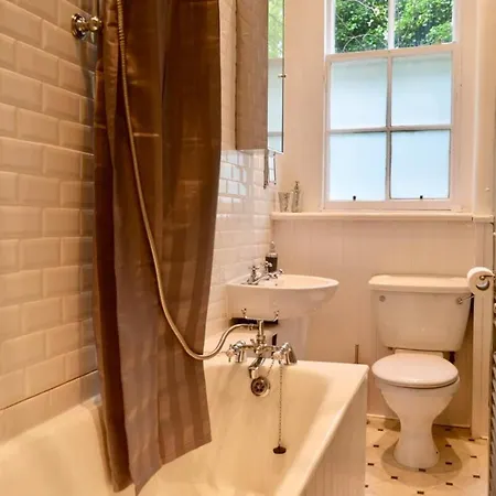 Lovely And Central Two Bedroom Flat Appartement Édimbourg