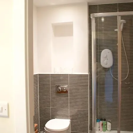 Apartament Large And Modern 2 Bed 2 Bath