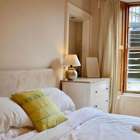 Stunning 3 Bedroom City Centre *