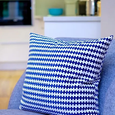 Contemporary Georgian Flat With Private Garden Edinburgh