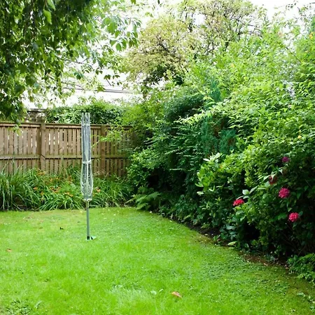 Contemporary Georgian Flat With Private Garden Edinburgh