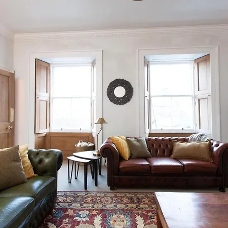 Appartement Traditional Luxury Sleeps 10 Guests Édimbourg