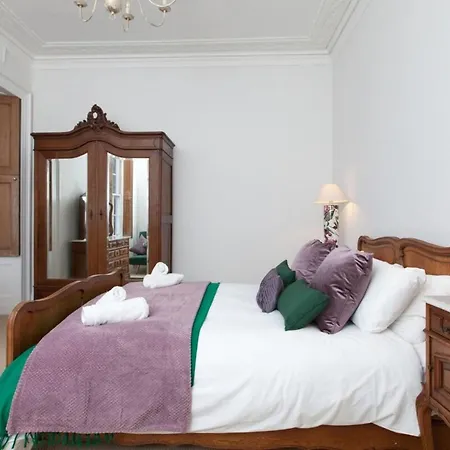 Traditional Luxury Sleeps 10 Guests Édimbourg