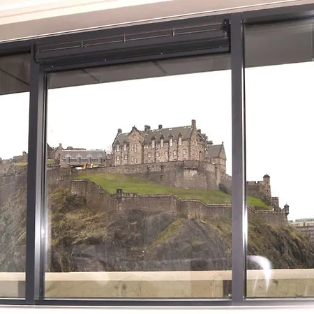 Premier Princes Street Hotel 3*