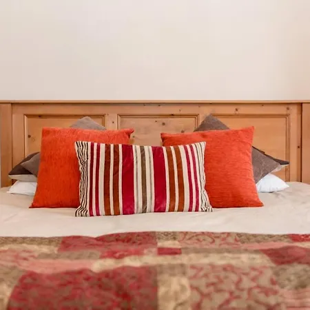 5-bedroom Flat Apartment Edinburgh
