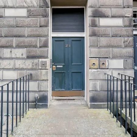 5-bedroom Flat Edinburgh