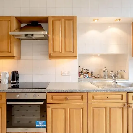 5-bedroom Flat Edinburgh