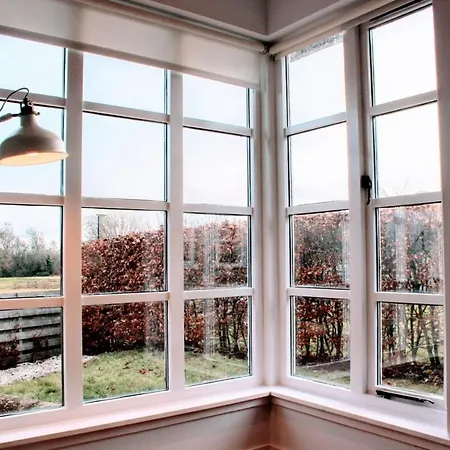 Beautiful With Castle Views And Garden And Parking