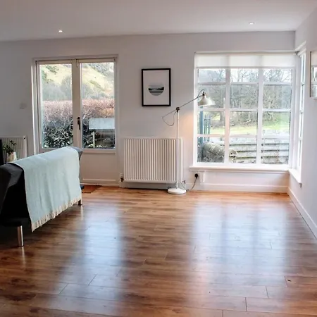 Beautiful With Castle Views And Garden And Parking * Edimburgo