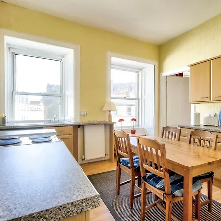 Guestready - Castle View On Quiet Street Edimburgo