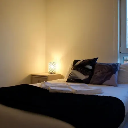 شقة 2 Bedroom Flat With Balcony Views Of Arthur's Seat إدنبرة