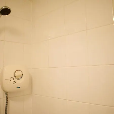 Welcoming And Homely 2 Bed In Location *