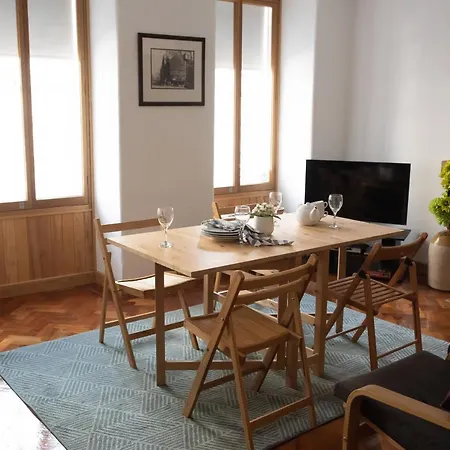 The David Hume * إدنبرة