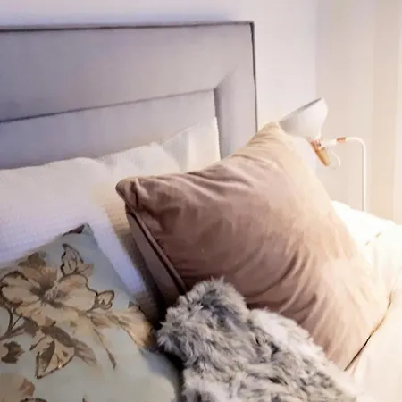 Beautiful Bright&spacious Artist Apartamento Edimburgo