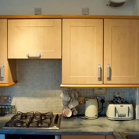 Lejlighed 2 Bedroom Flat With Balcony Views Of Arthur's Seat *