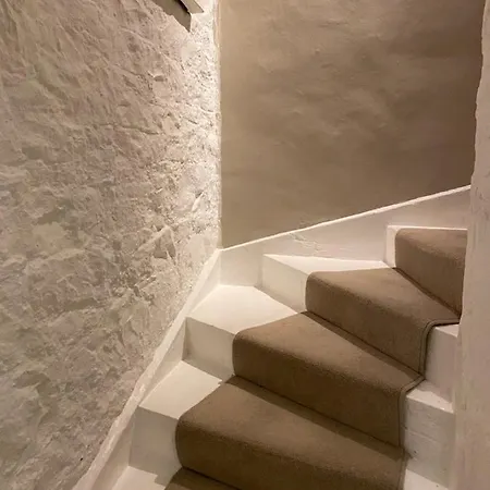 Homestay Private In City Centre Townhouse Edinburgh