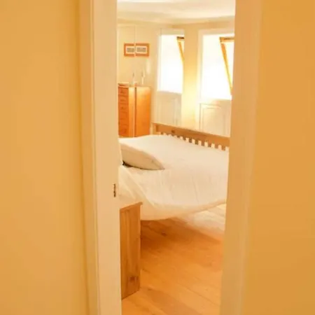 Altido Superb Terraced House With Patio In Leith 公寓