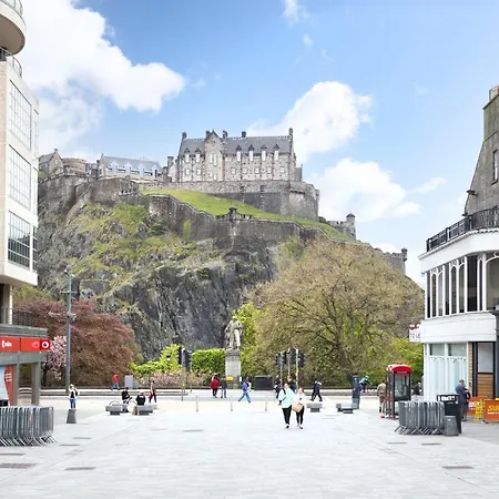 Joivy Elegant New Town Flat Near Princes Street Edinburgh