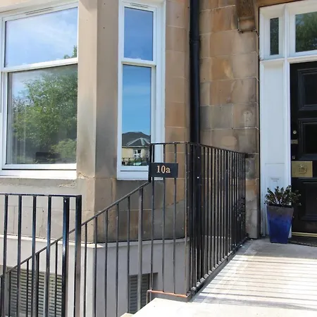 Apartment Two Bedroom Victorian With Free Parking Edinburgh