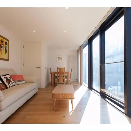 Elegant And Modern In Central Apartment *