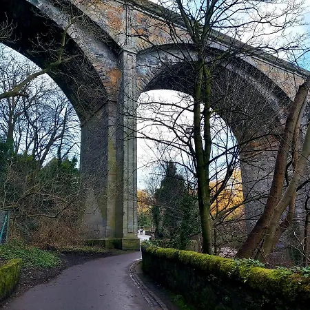 Bed & Breakfast Edinburgh's Dean Village River View Retreat *