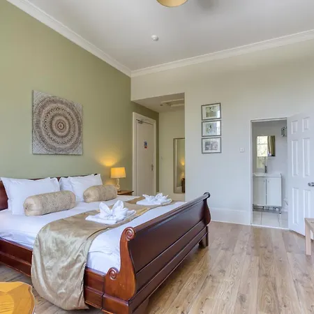 Hotel No32 3*
