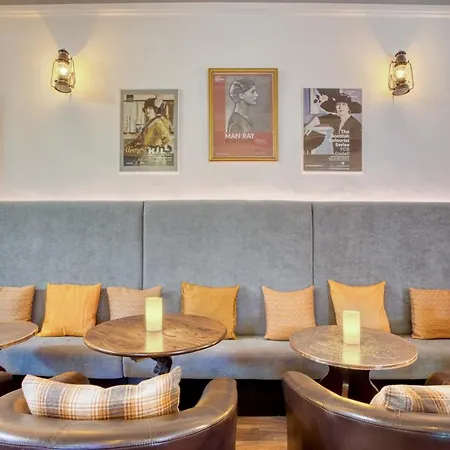 No32 Hotel