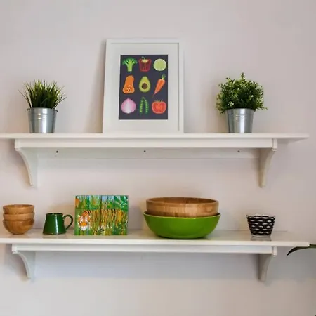 Cosy Flat Next To Cool Neighbourhood *