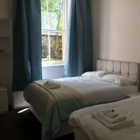Charming 3-bed In Édimbourg