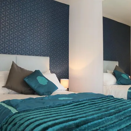 Lägenhet 3 Bedroom Centre In Lauriston Place Edinburg
